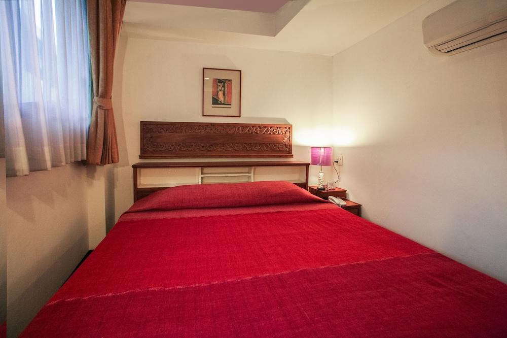 The Best Bangkok House Екстер'єр фото