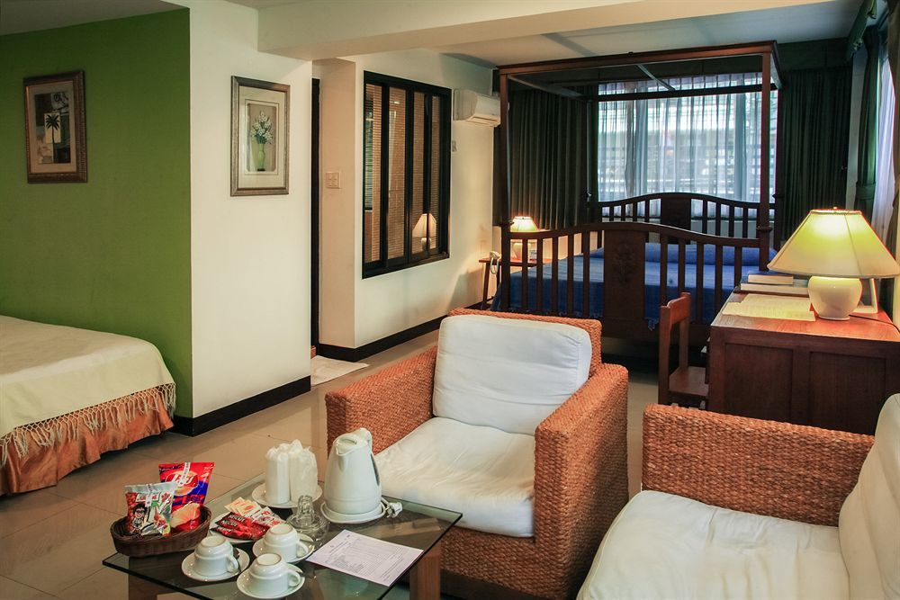 The Best Bangkok House Екстер'єр фото